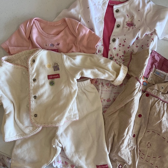 Vintage Lot of Jammies and Summer Comfy Clothes 0-3M - Picture 16 of 17